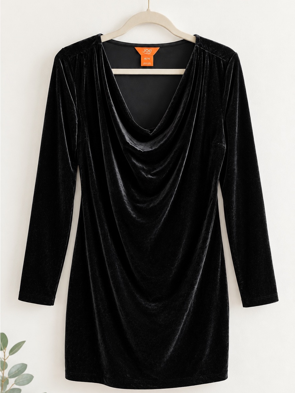 Velvet Mini Dress 🖤